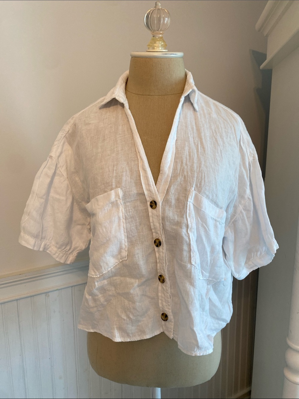 Zara White Linen Short-Sleeve Button-Front Blouse